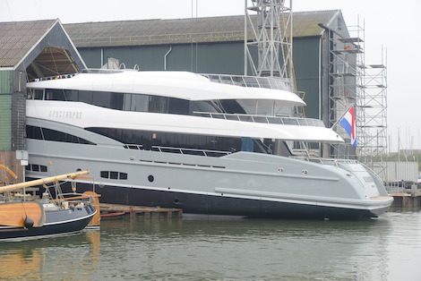 Image for article Hakvoort launches 40m Apostrophe